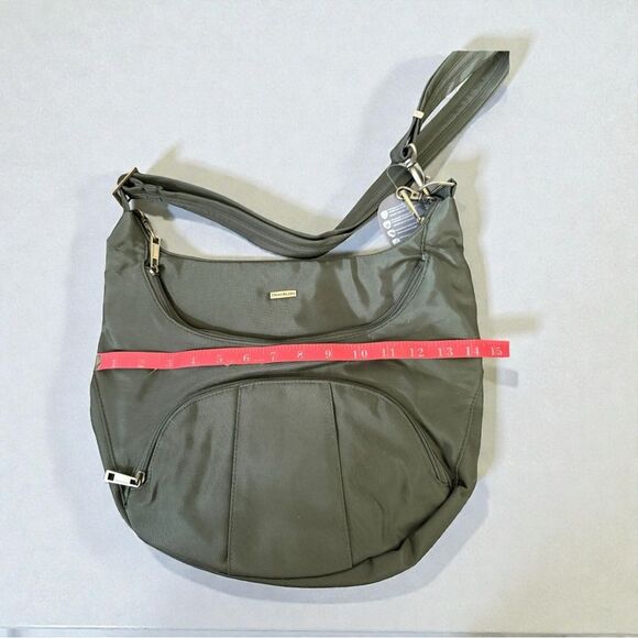 New With tags Travelon Anti-Theft Crossbody Bag, w/matching wallet Olive Green - Picture 3 of 7